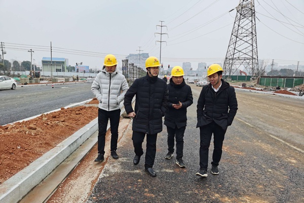 1610011034685448.jpg 黨委委員付海華昌東大道洛陽東路指導(dǎo)工作6004002.jpg