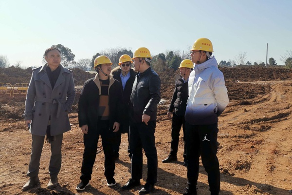 1610674700750795.jpg 南昌市政建設(shè)黨委委員呂文萬載縣南部新城項目指導(dǎo)工作6001.jpg