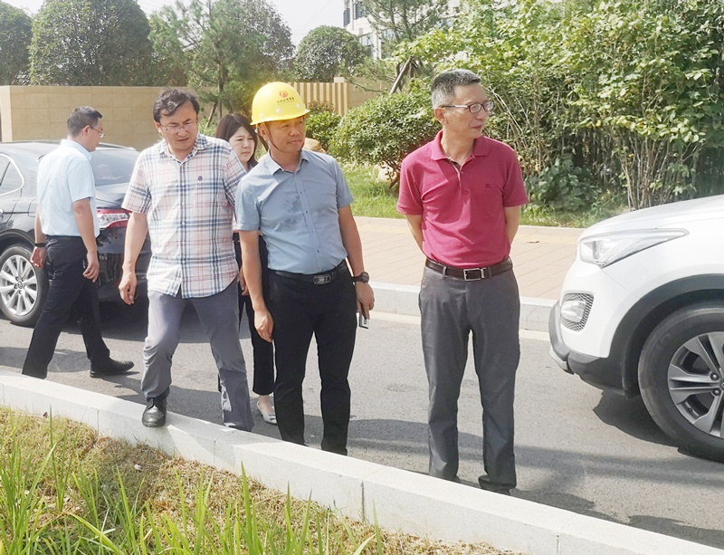 1624671507824526.jpg 市政公用集團鄭學(xué)平到洛陽東路綜合改造廣州路東延工程檢查指導(dǎo)8002.jpg