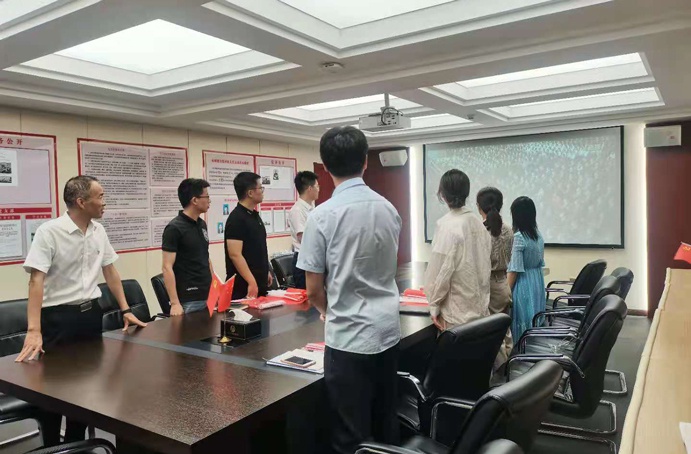 1625190306876687.jpg 南昌市政建設集團組織觀看“七一勛章”頒授儀式691.jpg