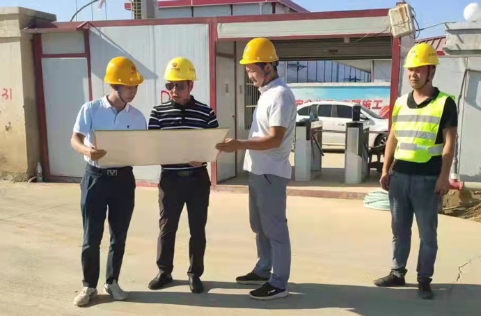 1632471571671515.jpg 南昌市政建設(shè)集團(tuán)黎德義前往污水全收集第一批昌安路地下式再生水處理站青山湖區(qū)秦坊村安置房一期一標(biāo)段檢查6912.jpg