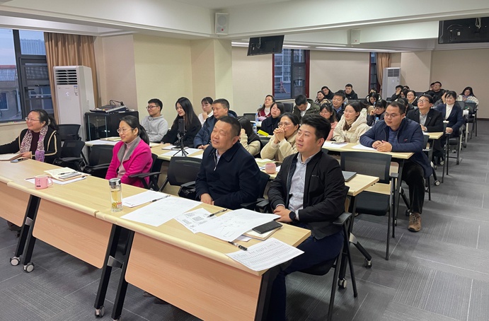 1640750029676970.jpg 南昌市政建設(shè)集團開展商務(wù)禮儀培訓(xùn)691.jpg