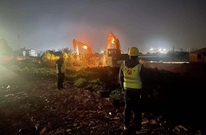 1649292872416472.jpg 清明假期 他們堅(jiān)守項(xiàng)目建設(shè)一線(xiàn)2.jpg