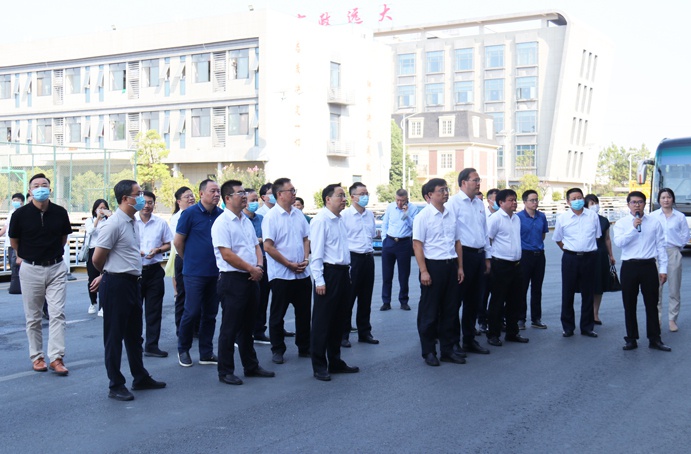 江西省住建廳黨組書記李緒先深入市政遠大公司調研裝配式建筑 江西省住建廳黨組書記李緒先深入市政遠大公司調研裝配式建筑