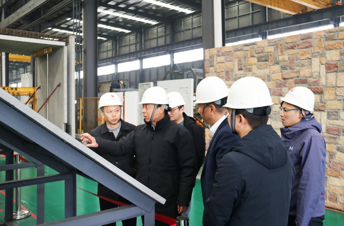 市政公用集團(tuán)黨委副書(shū)記、總經(jīng)理萬(wàn)義輝到市政遠(yuǎn)大公司調(diào)研指導(dǎo)