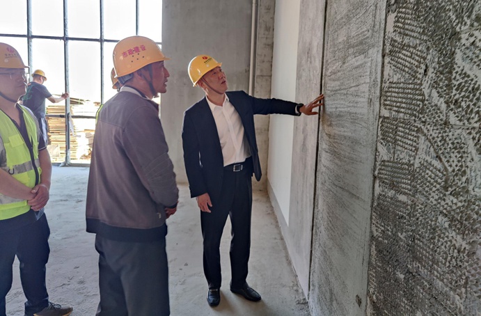 徐旭前往市政公用城三期項目、市政綠色建材科技產業(yè)園項目調研