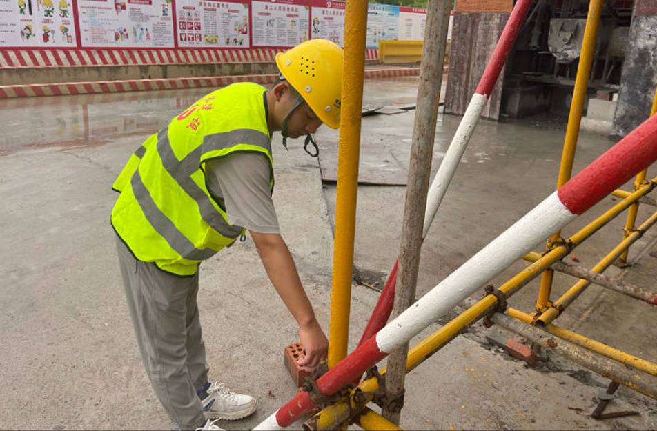 南昌市政建設(shè)集團開展防范5號臺風“杜蘇芮”專項安全檢查 南昌市政建設(shè)集團開展防范5號臺風“杜蘇芮”專項安全檢查