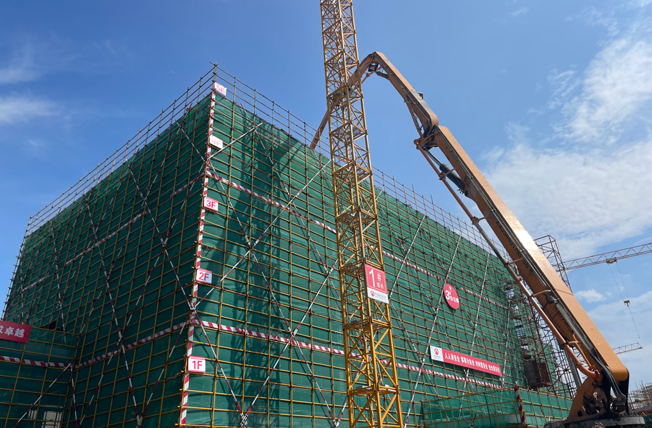 上饒馬家柚產(chǎn)業(yè)園項(xiàng)目生活樓、辦公樓主體結(jié)構(gòu)封頂