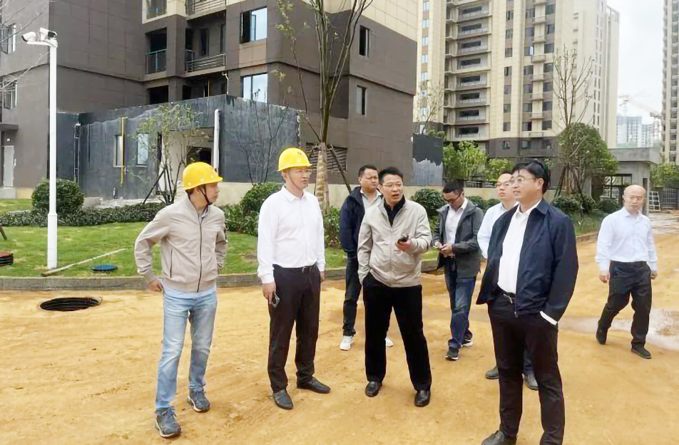 劉順保到杭州路項(xiàng)目、秦坊安置房項(xiàng)目調(diào)研