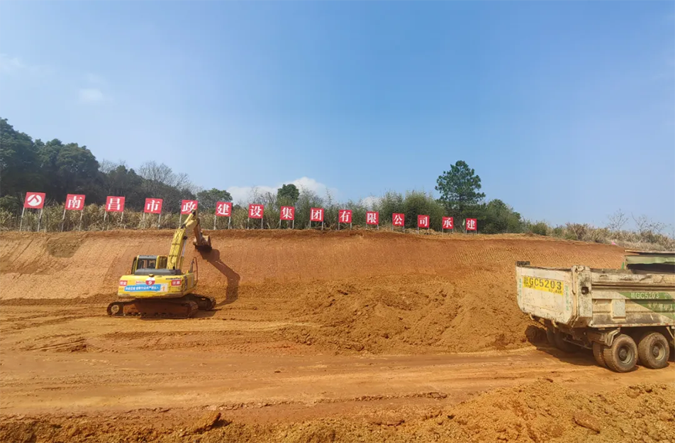 市政建設(shè)重點(diǎn)工程攻堅(jiān)|云翔大道路基填方85%與廣州路東延北半幅通車沖刺 市政建設(shè)重點(diǎn)工程攻堅(jiān)|云翔大道路基填方85%與廣州路東延北半幅通車沖刺